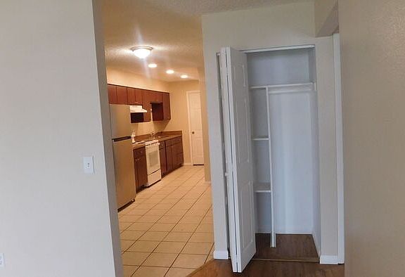 4th image of 825 S Char Mil Ave
