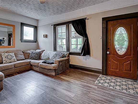 5th image of 651 Albemarle Ave