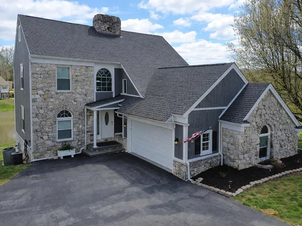 3002 Woodland Ln, Corbin, KY 40701