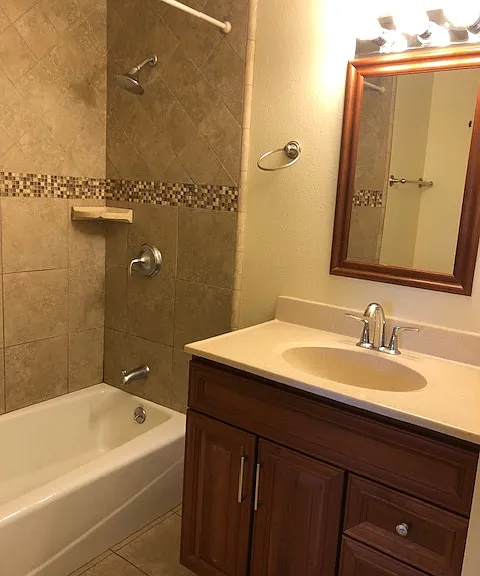 9572 Cornwall Dr — Photo 5