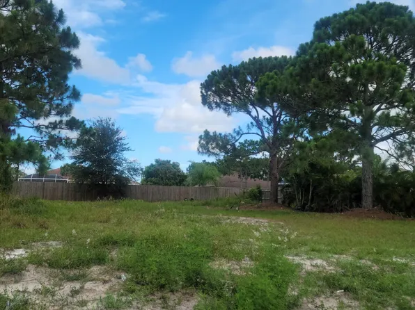 5849 NW Mesa Circle, Port St Lucie, FL 34986