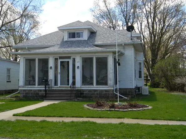 211 E Front St, Wyanet, IL 61379