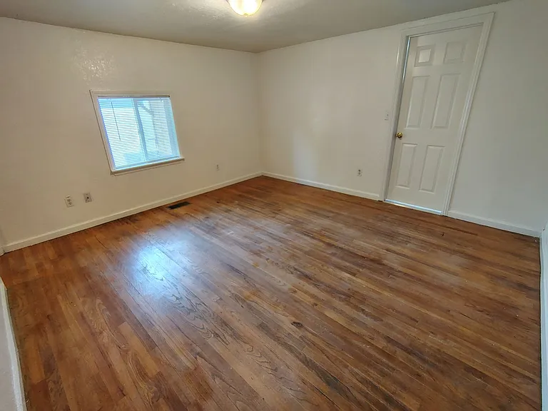 1351 Leonard Ave #A — Photo 11