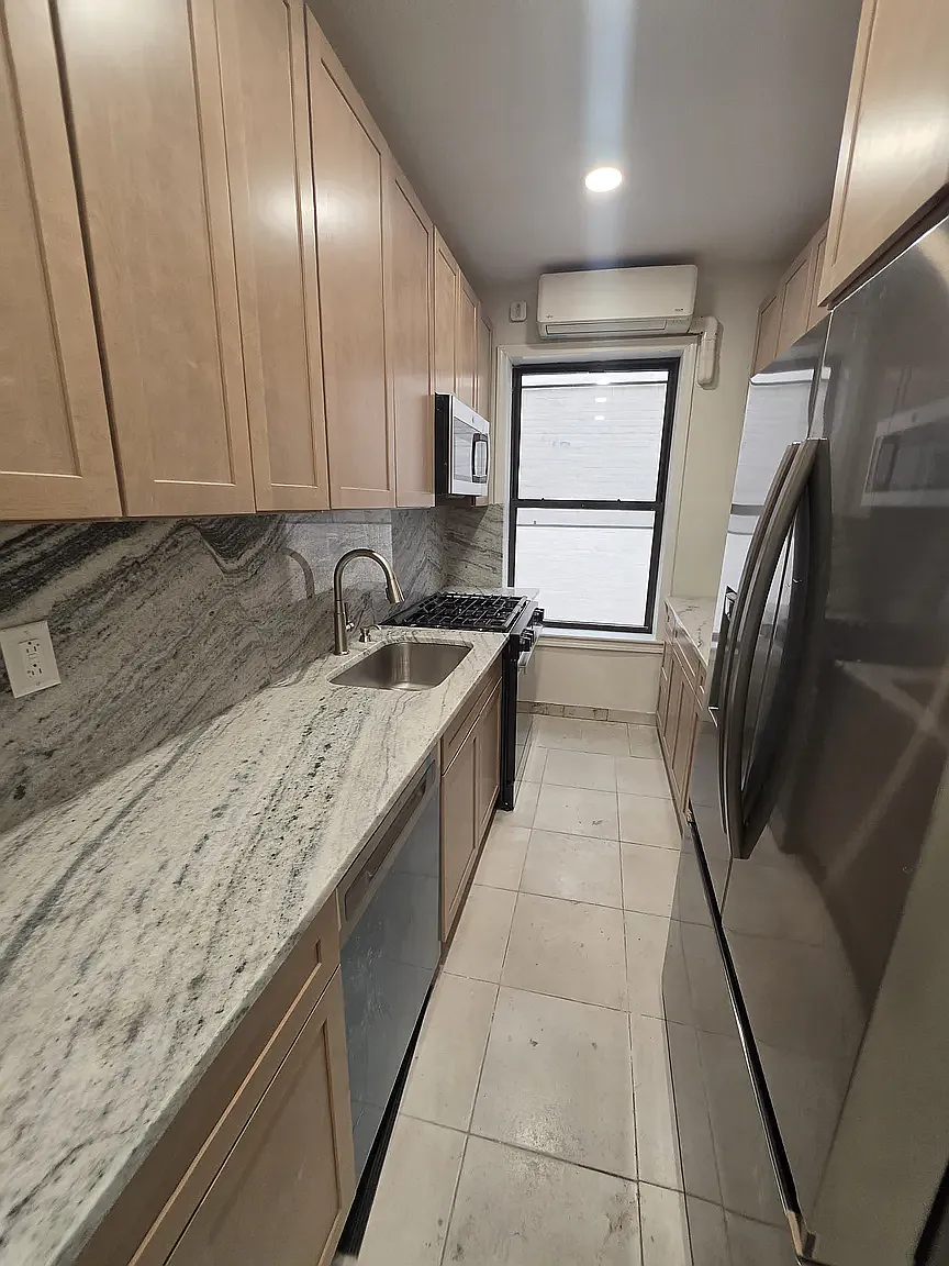 2232 East Seventh Street — Photo 3