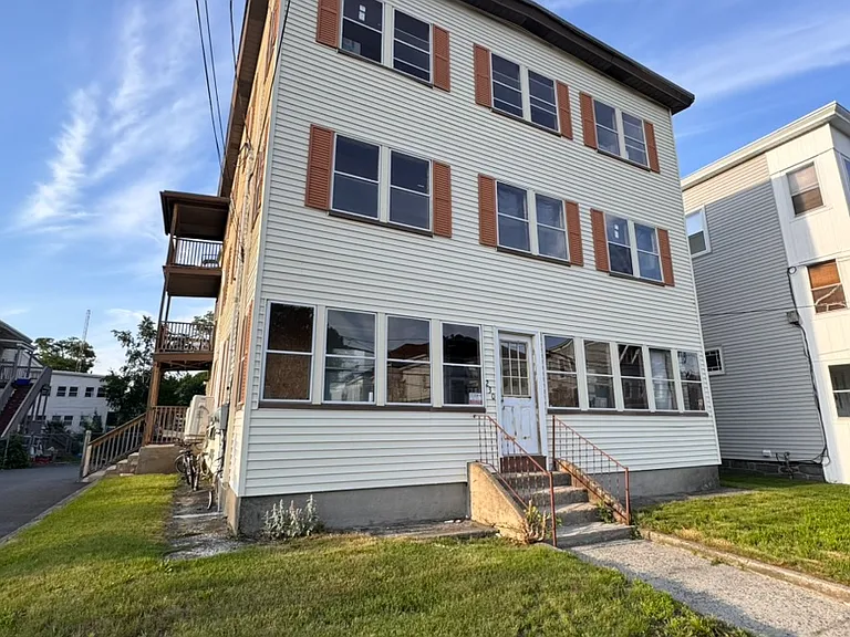 230 Mechanic St #3 — Photo 11