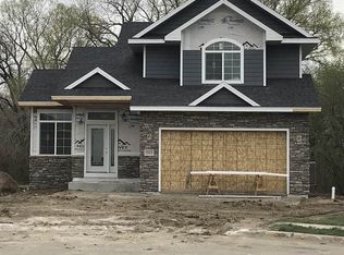 1953 Missouri View Ln, South Sioux City, NE 68776