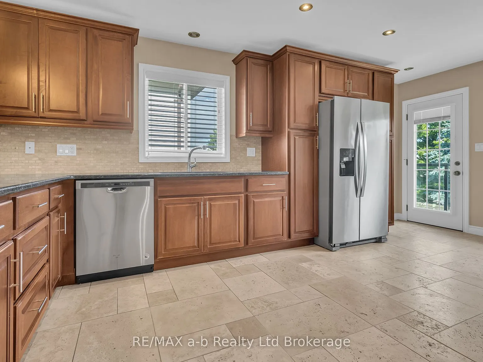 3 bed, $2,650 — Photo 4