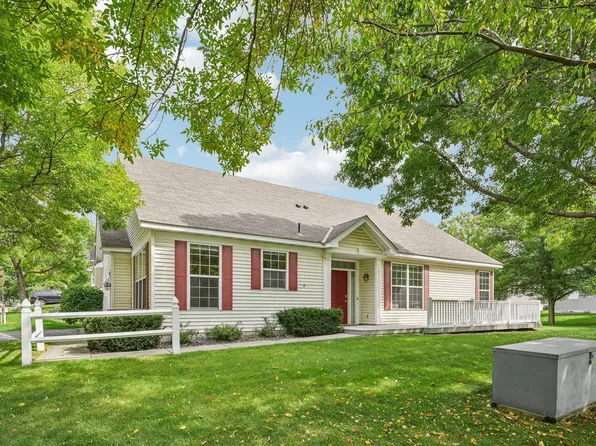 445 Meadowood Ln, Burnsville, MN 55337