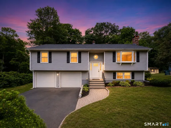 185 Tanglewood Drive, Hamden, CT 06518