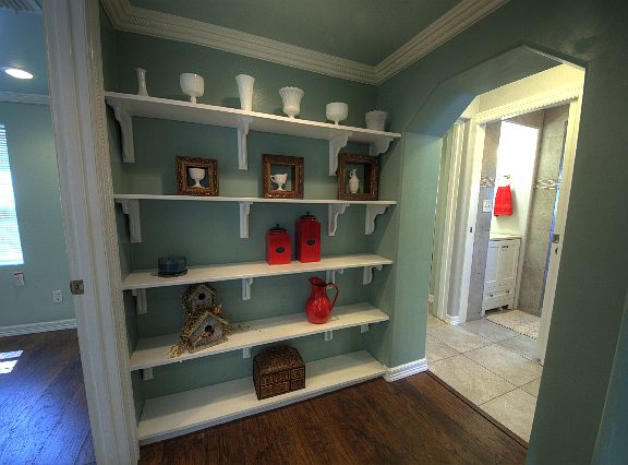 5th image of 214 Magnolia Ave.