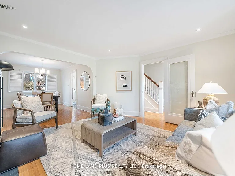 70 Mann Ave — Photo 6