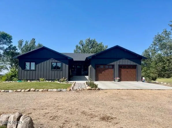 16651 Sioux Conifer Rd, Watertown, SD 57201