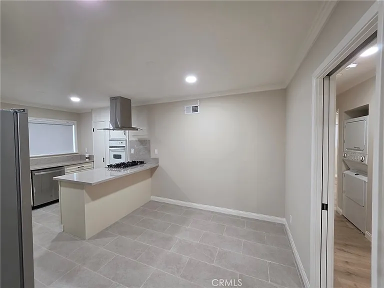 12401 Archwood St #1 — Photo 5