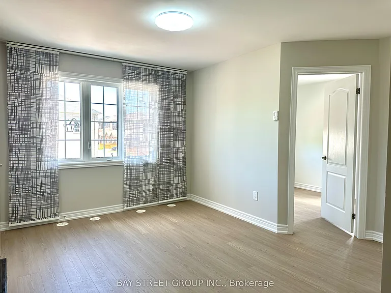 277 William Forster Rd #COACH HOUSE — Photo 2