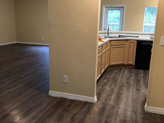 5th image of 436 Newhearth Cir