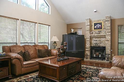 4th image of 11215 BLUEWATERS DR