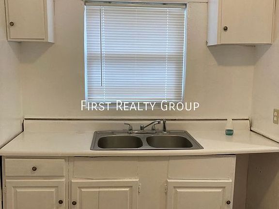 5th image of 16 W Maplewood Ave APT 1