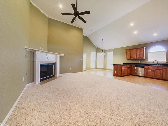 4th image of 2206 Reveille Cir