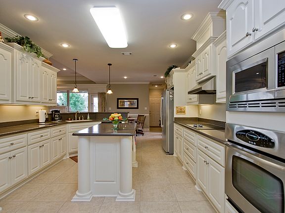 5th image of 202 Maranes Cir