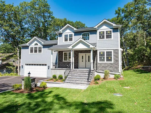 597 Pulaski, Kings Park, NY 11754