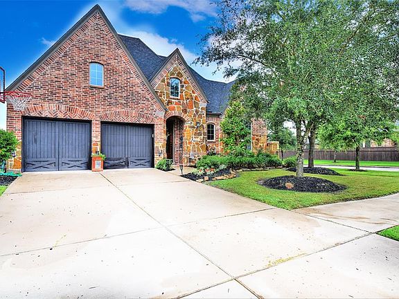 3rd image of 5819 Amherst Farms Ln