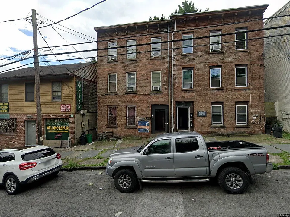 139 S William St #B