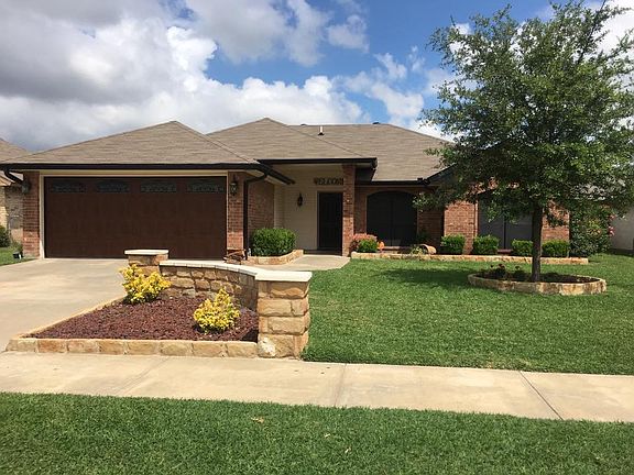 3rd image of 3806 Littlerock Dr