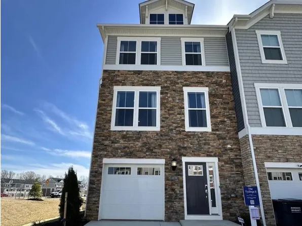 11015 Barnard Pl, White Plains, MD 20695