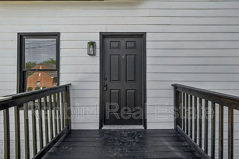 3 bed, 1.5 bath, 1709 sqft, $2,950 — Photo 4