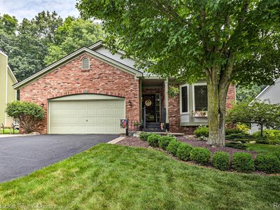2637 Hilltop Ln, Howell, MI, 48843