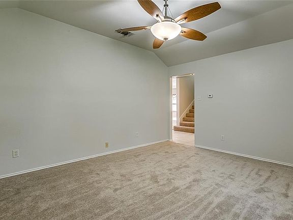 4th image of 1009 Judy St