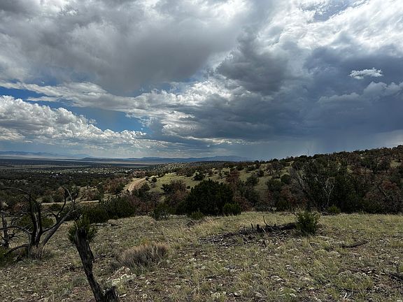 3rd image of 1 Hilltop Dr