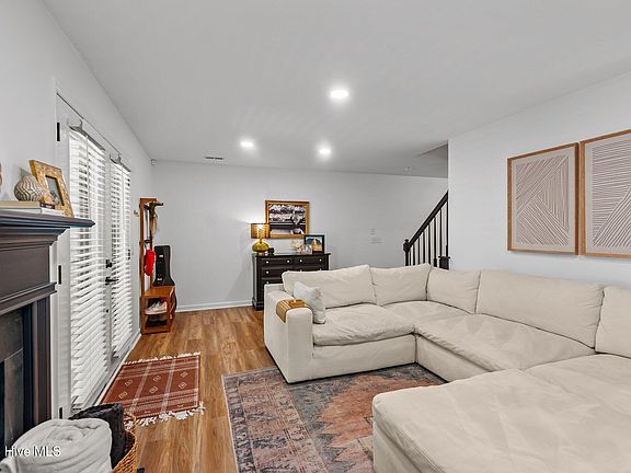 4th image of 113 Sunshine Lane #C8