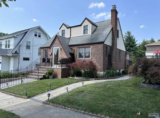 677 Clark Ave, Ridgefield, NJ 07657