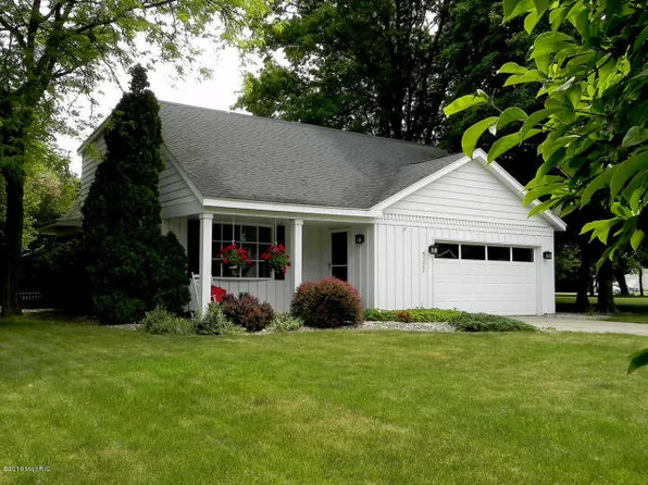 5323 Rugby St, Portage, MI 49024