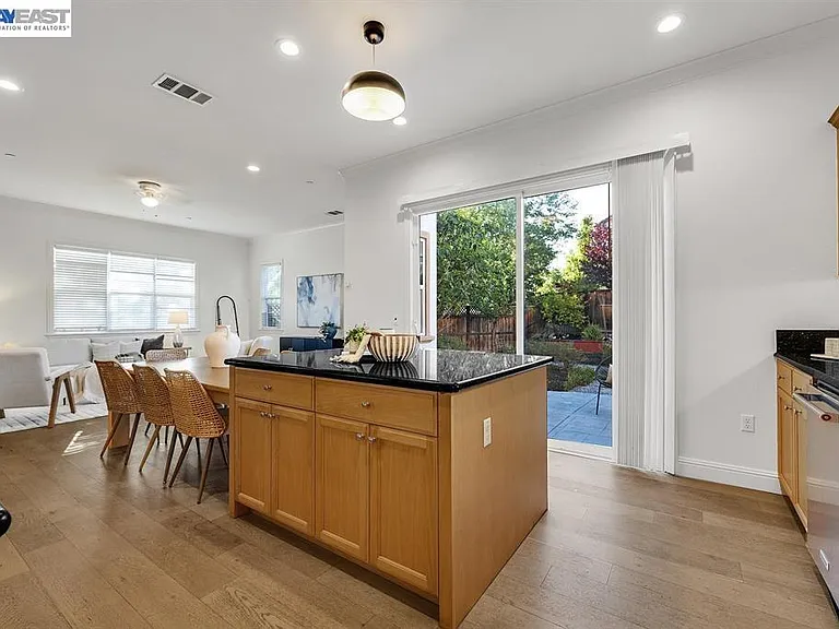 6180 Alpine Blue Dr — Photo 8