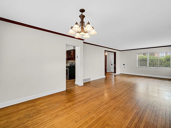5th image of 7248 N Ridge Blvd