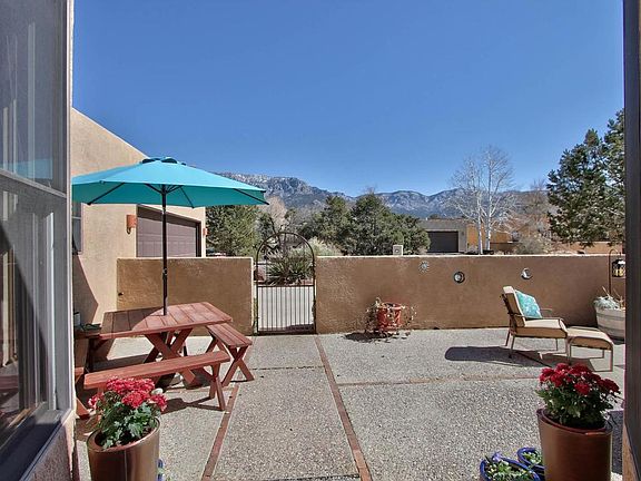 4th image of 2035 Quail Run Dr NE