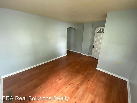 4th image of 2631 S 6th St #2633