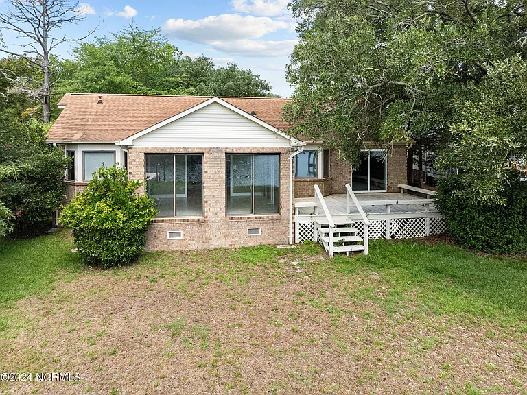 5722 Gondolier Dr — Photo 41