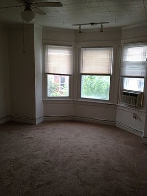 3rd image of 31 1/2 E Franklin St APT 3