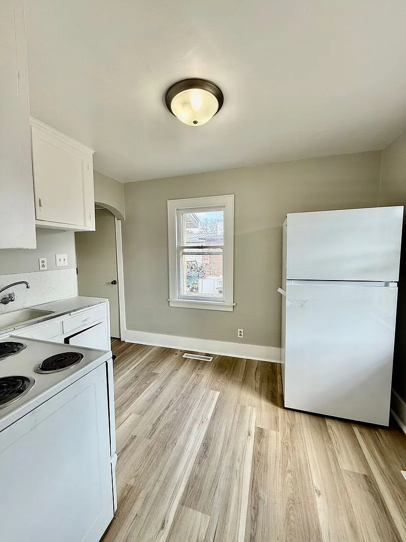 Cozy updated 2 Bedroom Single family home. — Photo 4