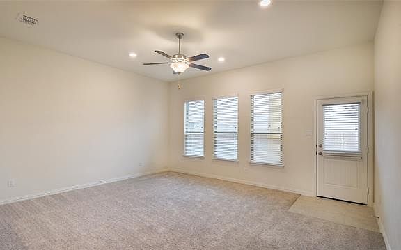 5th image of 1344 Lake Grove Dr