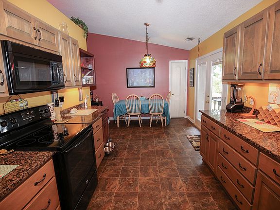 3rd image of 313 Longwood Dr