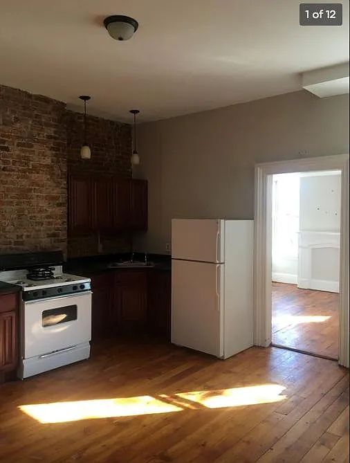 17 Clark St — Photo 2