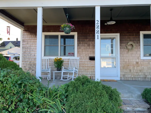 2881 Riverside Ave #1, Somerset, MA 02726