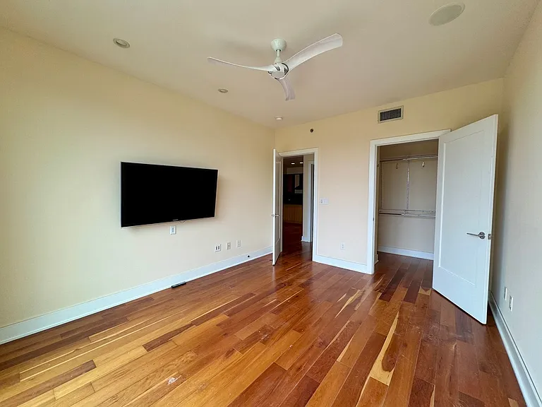 601 W Rosemary St #319 — Photo 9