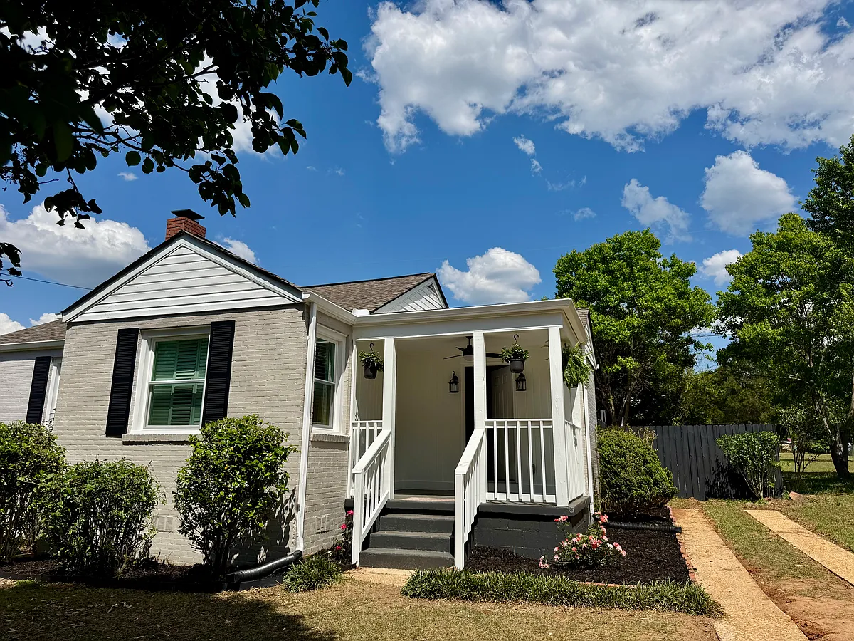 Building Photo - 147 Circlewood