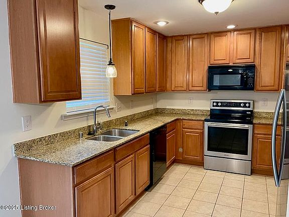 2nd image of 13404 Cain Ln