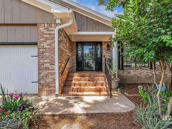 2nd image of 214 Black Oak Way